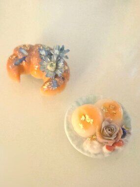 NEW greenshipper 2 pcs Mini Rose Bun & Daisy Croissant Handmade Neodymium Magnet